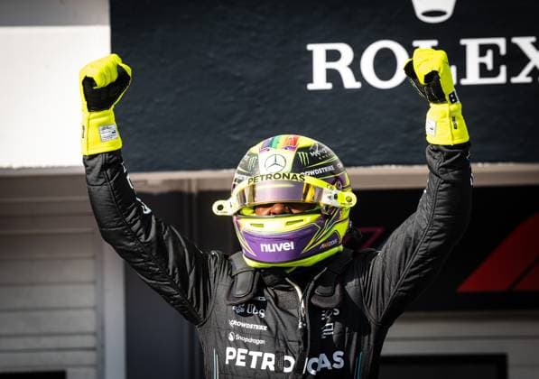 Pole Position für Lewis Hamilton (UK, Mercedes AMG Petronas F1 Team 44) HUN, Formel 1, Hungaroring, Hungary, 22.07.23 HUN, Formel 1, Hungaroring, Hungary, 22.07.23 Budapest