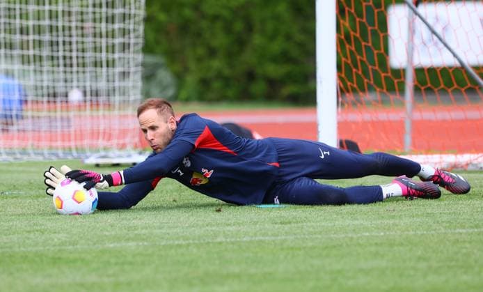 RB Leipzig - Italien Trainingslager Bruneck, 22.07.2023, Sportpark Reiperting Reischach, Fussball, RB Leipzig (GER Bundesliga) - Trainingslager in Südtirol Italien , Torwarttraining. Im Bild: Torwart Peter Gulacsi ,