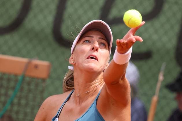 Darmstadt 23.Juli 2023 47. Internationales Damen ITF W25 Singles Tennisturnier Finale Tena LUKAS (CRO) - Lola RADIVOJEVIC (SRB) v.l., Tena LUKAS (CRO) macht einen Aufschlag. Copyright: JoaquimxFerreira