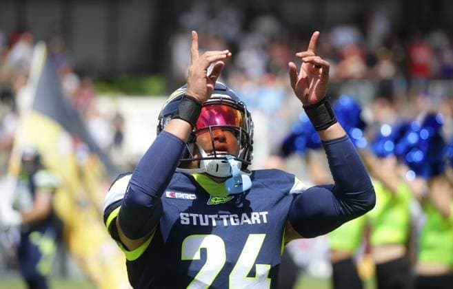 Sport Themen der Woche KW29 Sport Bilder des Tages Stuttgart , American Football ELF Stuttgart Surge vs. Barcelona Dragons , Mitch Fettig ( Surge ) *** Stuttgart , American Football ELF Stuttgart Surge vs Barcelona Dragons , Mitch Fettig Surge
