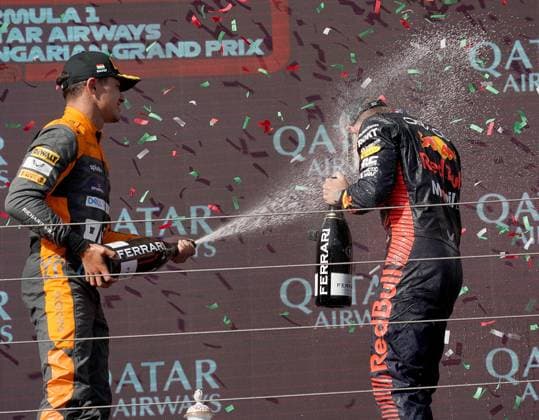 23.07.2023, Hungaroring, Budapest, Formel 1 Grand Prix Großer Preis von Ungarn 2023 , im Bild Sieger Max Verstappen (NLD), Oracle Red Bull Racing, 2.Platz für Lando Norris (GBR), McLaren F1 Team, 3.Platz für Sergio Perez (MEX), Oracle Red Bull Racing Budapest Hungaroring Tirol Ungarn