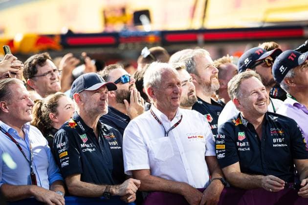 Die Red Bull Chefetage Adrien Newey (GB, Oracle Red Bull Racing, Leiter Red Bull Technology), Helmut Marko, (Aut, Oracle Red Bull Racing, Motorsportchef), Christian Horner, (GB, Oracle Red Bull Racing, Teamchef, ab zweiter (von links) ist zufrieden mit dem Rennergebnis. HUN, Formel 1, Hungaroring, Hungary, 23.07.23 HUN, Formel 1, Hungaroring, Hungary, 23.07.23 Budapest