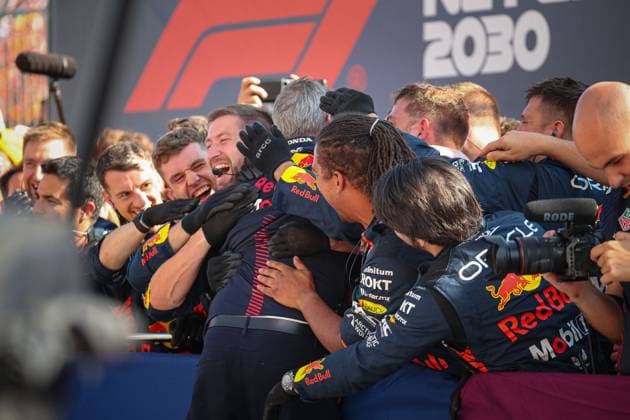 Formula 1 World Championship, WM, Weltmeisterschaft 2023 Hungarian GP, Budapest 20-23 July 2023 Red Bull enjoy the winner during the Hungarian GP, Budapest 20-23 July 2023 at the Hungaroring, Formula 1 World championship 2023. - -  Copyright: xIPAxSport ABACAx BRIPASport20230723_291 IPAxSport ABACAx BRIPASport20230723_291