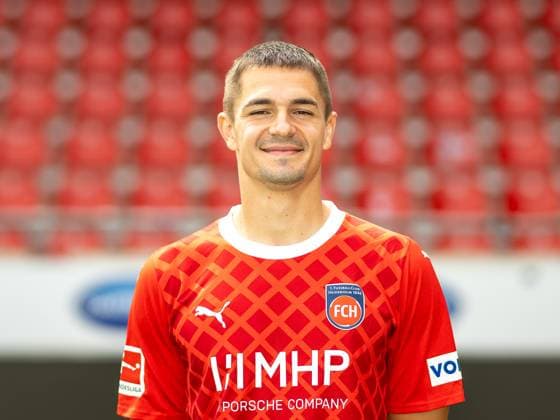 Nikola Dovedan (FC Heidenheim, 20), GER, FC Heidenheim 1846, Fussball, 1. Bundesliga, Portraettermin, Spielzeit 2023 2024, 23.07.2023, DFB DFL regulations prohibit any use of photographs as image sequences and or quasi-video., GER, FC Heidenheim 1846, Fussball, 1. Bundesliga, Portraettermin, Spielzeit 2023 2024, 23.07.2023 Heidenheim Copyright: xEibner-Pressefoto SaschaxWaltherx EP_EER