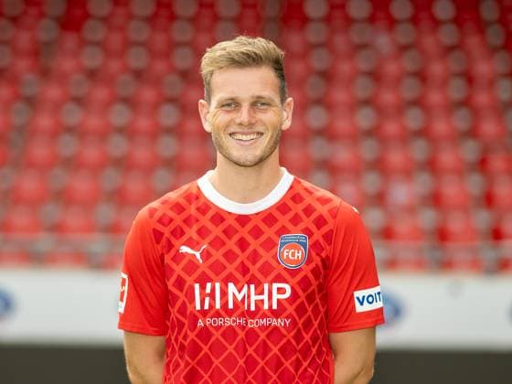 Tim Siersleben (FC Heidenheim, 04), GER, FC Heidenheim 1846, Fussball, 1. Bundesliga, Portraettermin, Spielzeit 2023 2024, 23.07.2023, DFB DFL regulations prohibit any use of photographs as image sequences and or quasi-video., GER, FC Heidenheim 1846, Fussball, 1. Bundesliga, Portraettermin, Spielzeit 2023 2024, 23.07.2023 Heidenheim Copyright: xEibner-Pressefoto SaschaxWaltherx EP_EER