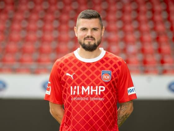Marnon Busch (FC Heidenheim, 02), GER, FC Heidenheim 1846, Fussball, 1. Bundesliga, Portraettermin, Spielzeit 2023 2024, 23.07.2023, DFB DFL regulations prohibit any use of photographs as image sequences and or quasi-video., GER, FC Heidenheim 1846, Fussball, 1. Bundesliga, Portraettermin, Spielzeit 2023 2024, 23.07.2023 Heidenheim Copyright: xEibner-Pressefoto SaschaxWaltherx EP_EER