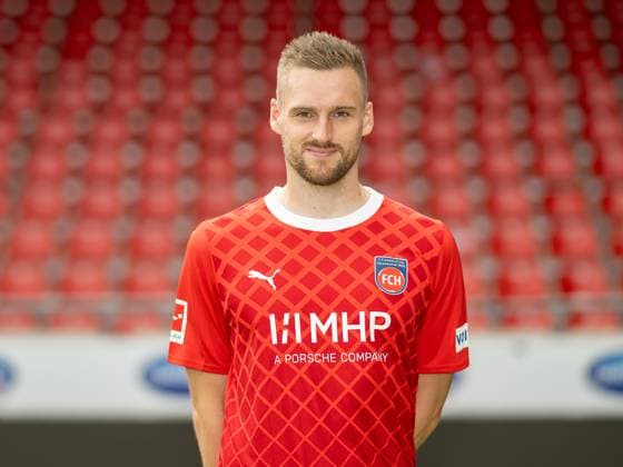 Patrick Mainka (FC Heidenheim, 06), GER, FC Heidenheim 1846, Fussball, 1. Bundesliga, Portraettermin, Spielzeit 2023 2024, 23.07.2023, DFB DFL regulations prohibit any use of photographs as image sequences and or quasi-video., GER, FC Heidenheim 1846, Fussball, 1. Bundesliga, Portraettermin, Spielzeit 2023 2024, 23.07.2023 Heidenheim Copyright: xEibner-Pressefoto SaschaxWaltherx EP_EER