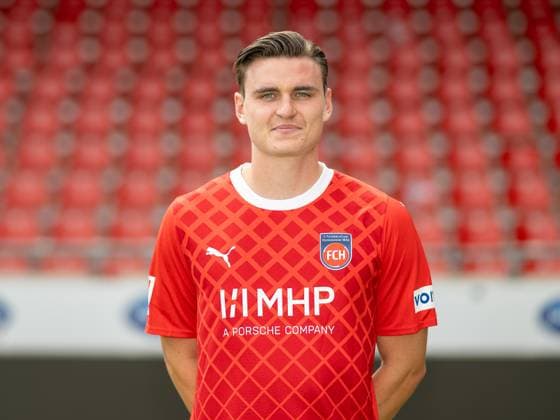 Thomas Keller (FC Heidenheim, 27), GER, FC Heidenheim 1846, Fussball, 1. Bundesliga, Portraettermin, Spielzeit 2023 2024, 23.07.2023, DFB DFL regulations prohibit any use of photographs as image sequences and or quasi-video., GER, FC Heidenheim 1846, Fussball, 1. Bundesliga, Portraettermin, Spielzeit 2023 2024, 23.07.2023 Heidenheim Copyright: xEibner-Pressefoto SaschaxWaltherx EP_EER