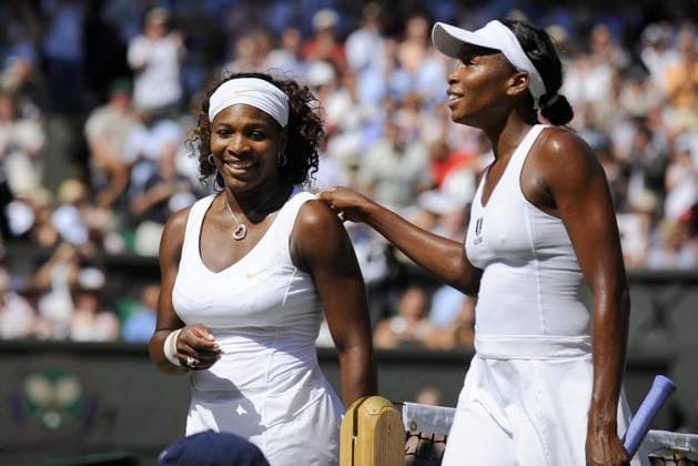 Tennis File Pictures USA s Serena Williams defeats, 7-6 (7 3), 6-2, her sister Venus Williams in their Final round of the Wimbledon Championships 2009 at the All England Tennis Club in London, UK on July 4, 2009. Photo by Corinne Dubreuil Cameleon ABACAPRESS.COM London  Copyright: xDubreuilxCorinne ABACAx 194143_022 DubreuilxCorinne ABACAx 194143_022