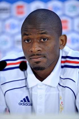 Files France national football team player Abou Diaby gives a press conference, PK, Pressekonferenz at the French Media Center in Knysna, South Africa, after the soccer match : France (0) vs Uruguay (0) on June 12, 2010. France will play next match against Mexico in Polokwane on June 17 and South Africa in Bloemfontein on June 22. Photo by Christophe Guibbaud Cameleon ABACAPRESS.COM Knysna - South Africa  Copyright: xGuibbaudxChristophe ABACAx 234184_002 GuibbaudxChristophe ABACAx 234184_002