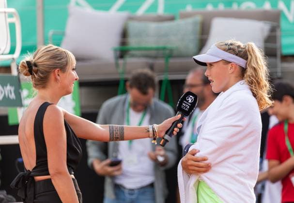 24.07.2023, Lausanne, Tennis Club Stade- Lausanne, Ladies Open Lausanne: Mirra Andreeva - Dajana Yastremska, Mirra Andreeva giving an interview. Lausanne Tennis Club Stade- Lausanne Vaud Switzerland Copyright: xJustPictures.ch MayaxCretegnyx