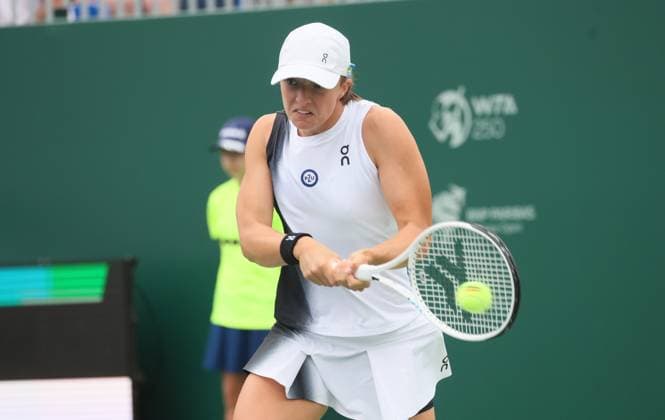 WTA, Tennis Damen 250 BNP Paribas Warsaw Open 2023 Photo: Wojciech Olkusnik East News Iga Swiatek of Poland plays against Uzbekistan s Nigina Abduraimova in the 1st round match of WTA 250 BNP Paribas Warsaw Open 2023 tennis tournament on July 25, 2023 in Warsaw, Poland. EN_01592422_0094