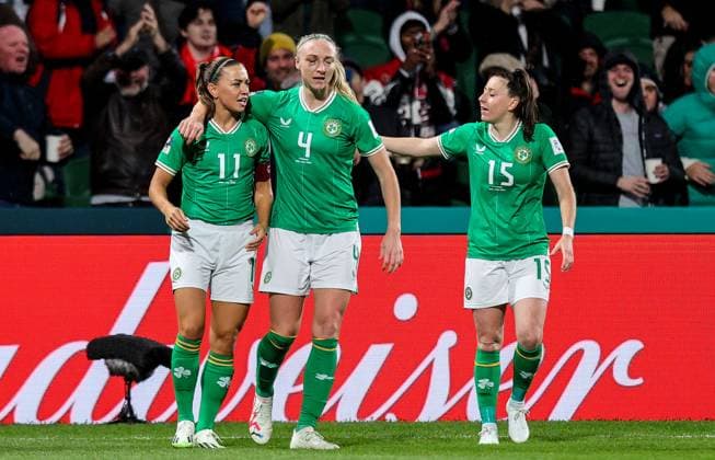 2023 FIFA Women s World Cup Group B, Perth Rectangular Stadium, Perth, Australia 26 7 2023 Canada vs Republic of Ireland WNT Ireland™s Katie McCabe celebrates scoring their first goal with Louise Quinn and Lucy Quinn Katie McCabe celebrates scoring their first goal with Louise Quinn and Lucy Quinn 26 7 2023  Copyright: x INPHO RyanxByrnex RB1_5793