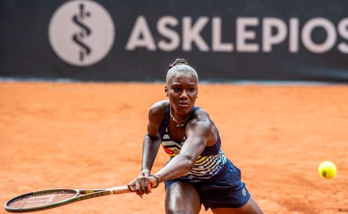 26.7.2023, GER, Tennis, Frauen, Hamburg European Open 2023, WTA, Tennis Damen Doppel, 2. Runde, Storm Hunter (Australien) - Noma Noha Akugue (Deutschland) Noma Noha Akugue (Deutschland) spielt den Ball. Hamburg Rothenbaum Stadion Hamburg Deutschland