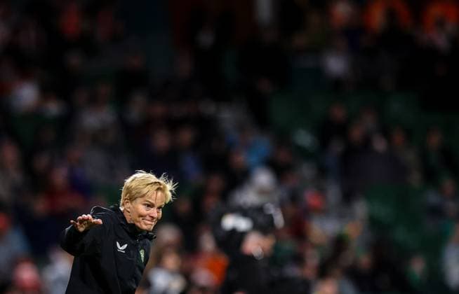 2023 FIFA Women s World Cup Group B, Perth Rectangular Stadium, Perth, Australia 26 7 2023 Canada vs Republic of Ireland WNT Ireland manager Vera Pauw late in the game Vera Pauw late in the game 26 7 2023  Copyright: x INPHO RyanxByrnex RB1_9442b
