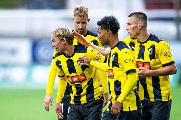 230726 Pontus Dahbo, Samuel Gustafson, Momodou Lamin Sonko and Kristoffer Lund Hansen of BK Häcken during the UEFA Champions League qualifying match between Klaksvik and Häcken on July 26, 2023 in Klaksvik. Photo: Emma Wallskog BILDBYRAN COP 320 EW0230 fotboll football soccer fotball champions league kval qualifying round qualification klaksvik häcken bbeng Copyright: EMMAxWALLSKOG BB230726EW076
