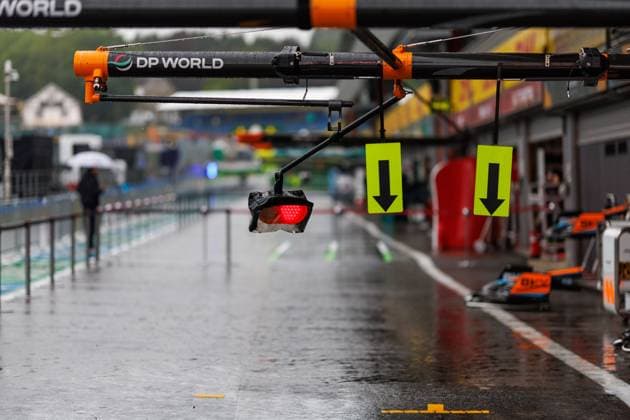 Blick in die verregnete Boxengasse, Grosser Preis von Belgien, Motorsport, Formel 1, Saison 2023, 27.07.2023 Grosser Preis von Belgien, Motorsport, Formel 1, Saison 2023, 27.07.2023 Spa Franchorchamps Copyright: xEibner-Pressefoto AlexanderxNeisx EP_ANS
