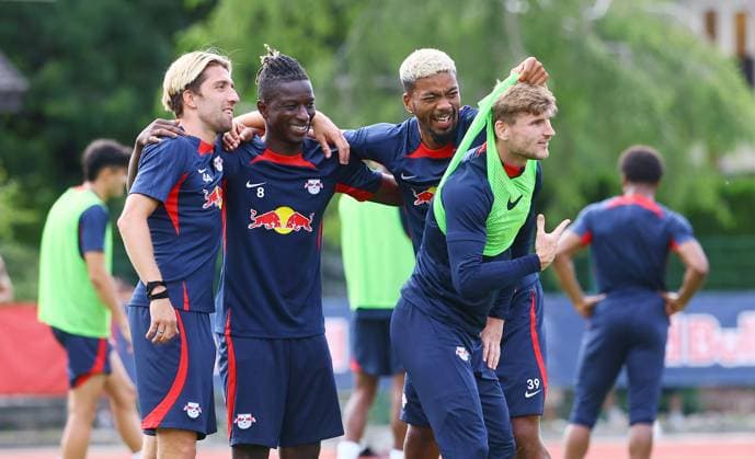 RB Leipzig - Italien Trainingslager Bruneck, 27.07.2023, Sportpark Reiperting Reischach, Fussball, RB Leipzig (GER Bundesliga) - Trainingslager in Südtirol Italien , Im Bild v.l.: Kevin Kampl, Amadou Haidara, Benjamin Henrichs und Timo Werner ,