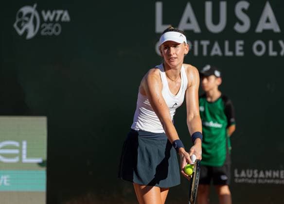 27.07.2023, Lausanne, Tennis Club Stade- Lausanne, Ladies Open Lausanne: Jil Teichmann - Alize Cornet, Jil Teichmann serving. Lausanne Tennis Club Stade- Lausanne Vaud Switzerland Copyright: xJustPictures.ch MayaxCretegnyx