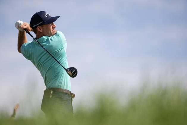 BLAINE, MN - JULY 27: Robby Shelton hits a tee shot on the fourteenth hole during the first round of the 3M Open at TPC Twin Cities on July 27, 2023 in Blaine, Minnesota. (Photo by Bailey Hillesheim Icon Sportswire) GOLF: JUL 27 PGA, Golf Herren - 3M Open Round 1 EDITORIAL USE ONLY Icon2307270223