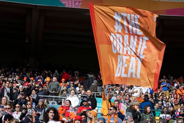 July 28, 2023, Wellington, Wellington, New Zealand: Fans hold a flag that says THEORANGEBEAT in support of Netherlands before the start of the 2023 FIFA Womens World Cup Group E match against USA at the Wellington Regional Stadium in Wellington, New Zealand. USA 1:1 Netherlands Wellington New Zealand - ZUMAb240 20230728_zsp_b240_060 Copyright: xIraxL.xBlackx
