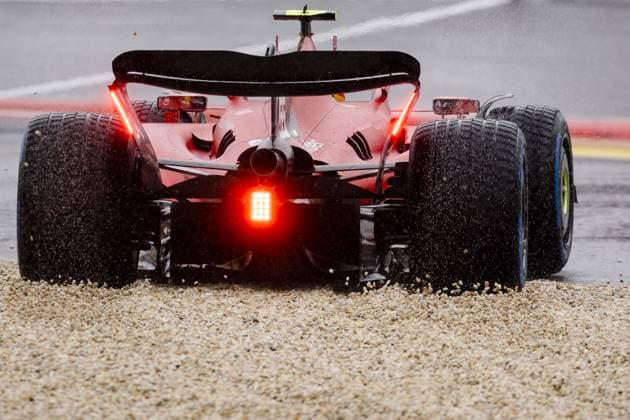 SPA - Carlos Sainz (Ferrari) shoots off the track during the 1st free practice session at Circuit de Spa-Francorchamps in the run-up to the Grand Prix of Belgium. ANP SEM VAN DER WAL F1 Grand Prix of Belgium - Practice 2023 xVIxANPxSportx xxANPxIVx 474415657 originalFilename: 474415657.jpg