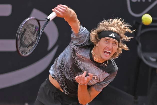 Sport Bilder des Tages Alexander Zverev GER 28.07.2023 Tennis Hamburg European Open 2023, , Tennisstadion am Rothenbaum, Hamburg, HH Germany *** Alexander Zverev GER 28 07 2023 Tennis Hamburg European Open 2023, , Tennisstadion am Rothenbaum, Hamburg, HH Germany Copyright: xpepphotox xPeterxEppingerx pep00321, pep_20230728_hm