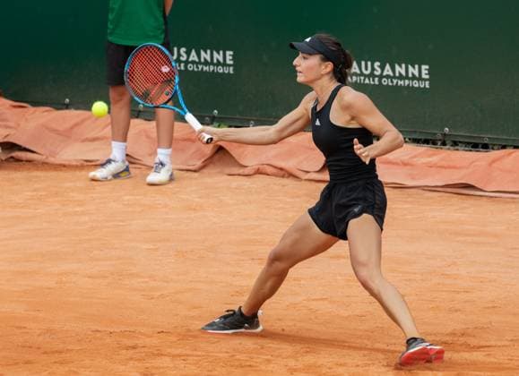 28.07.2023, Lausanne, Tennis Club Stade- Lausanne, Ladies Open Lausanne: Elina Avanesyan - Elisabetta Cocciaretto, Elina Avanesyan playing the ball. Lausanne Tennis Club Stade- Lausanne Vaud Switzerland Copyright: xJustPictures.ch MayaxCretegnyx