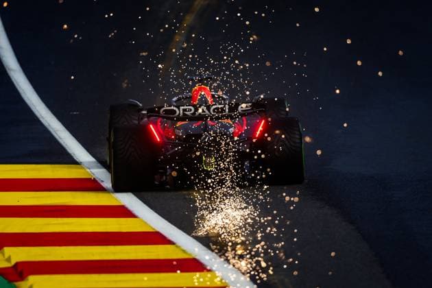 Sport Bilder des Tages 01 VERSTAPPEN Max (nld), Red Bull Racing RB19, action during the 2023 Formula 1 MSC Cruises Belgian Grand Prix, 12th round of the 2023 Formula One World Championship, WM, Weltmeisterschaft from July 28 to 30, 2023 on the Circuit de Spa-Francorchamps, in Stavelot, Belgium - F1 - BELGIAN GRAND PRIX 2023 DPPI Panoramic  00123029_GOOD5960 