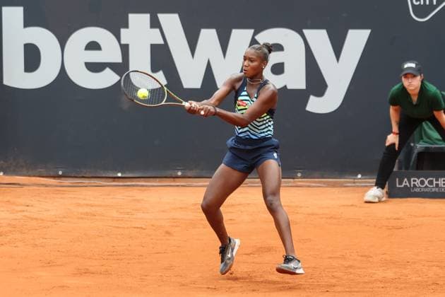Tennis: European Open 2023, Halbfinale, Damen, Hamburg, 28.07.2023 Nomam Noha Akugue (GER) - Diana Shnaider (RUS) Hamburg Germany