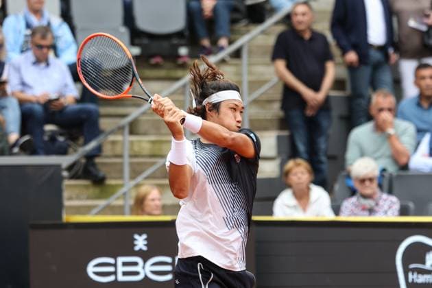 Tennis: European Open 2023, Herren, Hamburg, 28.07.2023 Zhizhen Zhang (CHI) - Daniel Altmaier (GER) Hamburg Germany