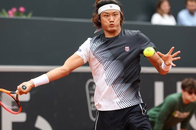 Tennis: European Open 2023, Herren, Hamburg, 28.07.2023 Zhizhen Zhang (CHI) - Daniel Altmaier (GER) Hamburg Germany