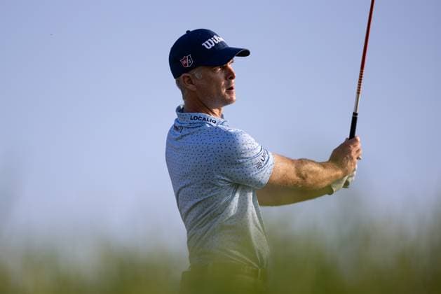 BLAINE, MN - JULY 28: Kevin Streelman hits a tee shot on the fourteenth hole during the second round of the 3M Open at TPC Twin Cities on July 28, 2023 in Blaine, Minnesota. (Photo by Bailey Hillesheim Icon Sportswire) GOLF: JUL 28 PGA, Golf Herren - 3M Open Round 2 EDITORIAL USE ONLY Icon2307280023