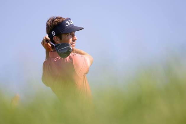BLAINE, MN - JULY 28: Trevor Cone hits a tee shot on the fourteenth hole during the second round of the 3M Open at TPC Twin Cities on July 28, 2023 in Blaine, Minnesota. (Photo by Bailey Hillesheim Icon Sportswire) GOLF: JUL 28 PGA, Golf Herren - 3M Open Round 2 EDITORIAL USE ONLY Icon2307280113