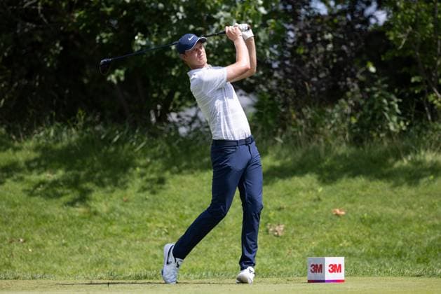 BLAINE, MN - JULY 28: Cam Davis hits a tee shot on the sixth hole during the second round of the 3M Open at TPC Twin Cities on July 28, 2023 in Blaine, Minnesota. (Photo by Bailey Hillesheim Icon Sportswire) GOLF: JUL 28 PGA, Golf Herren - 3M Open EDITORIAL USE ONLY Icon2307280243