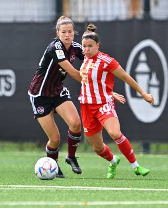29.07.2023 - Fussball Frauen Frauenfussball - Saison 2023 2024 - Testspiel Freundschaftsspiel Vorbereitungsspiel : 1. FC Nürnberg FCN ( Clubfrauen Club ) - FCUnion Berlin - - xwoxzix - Nele Bauereisen (23, 1. FC Nürnberg FCN ) Latoya Maxine Bach (10, 1. FC Union Berlin , rechts )