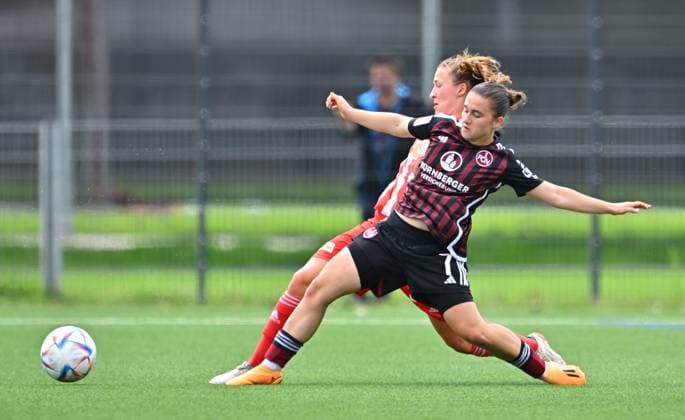 29.07.2023 - Fussball Frauen Frauenfussball - Saison 2023 2024 - Testspiel Freundschaftsspiel Vorbereitungsspiel : 1. FC Nürnberg FCN ( Clubfrauen Club ) - FCUnion Berlin - - xwoxzix - Marina Scholz (7, 1. FC Nürnberg FCN ) vor Katja Orschmann (55, 1. FC Union Berlin )