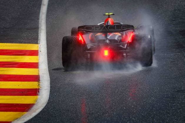 Sergio Perez (Red Bull Racing) mit seinem Auto auf der Strecke, Grosser Preis von Belgien, Motorsport, Formel 1, Saison 2023, 29.07.2023 Grosser Preis von Belgien, Motorsport, Formel 1, Saison 2023, 29.07.2023 Spa Franchorchamps Copyright: xEibner-Pressefoto AlexanderxNeisx EP_ANS