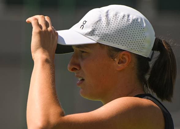 BNP Paribas Warsaw Open 2023 WARSAW, POLAND - JULY 29, 2023 : Poland s Iga Swiatek seen during the warm up session before her match against Linda Noskova of the Czech Republic during the Women s Singles Quarterfinal match on Day Seven of the BNP Paribas Warsaw Open, on July 29, 2023, in Warsaw, Poland. Warsaw Poland  Copyright: xArturxWidakx originalFilename:widak-bnpparib230729_npIY1.jpg