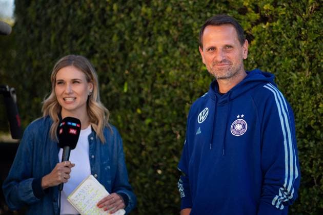 Panagiotis Joti Chatzialexiou (Deutschland, Sportlicher Leiter Nationalmannschaften) beim Interview, AUS, Pressekonferenz DFB Frauen Nationalmannschaft Deutschland, FIFA Frauen Fussball Weltmeisterschaft Australien 2023, 31.07.2023 AUS, Pressekonferenz DFB Frauen Nationalmannschaft Deutschland, FIFA Frauen Fussball Weltmeisterschaft Australien 2023, 31.07.2023 Wyong Copyright: xEibner-Pressefoto Memmlerx EP_MMR