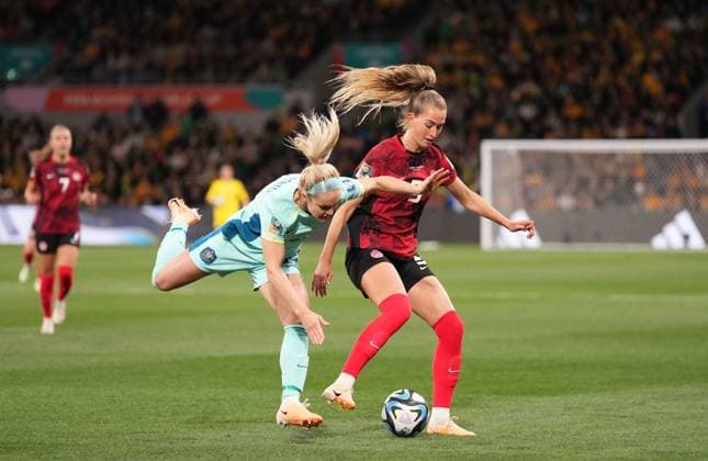 Mandatory Credit: Photo by Shutterstock (14029229b) Ellie Carpenter of Australia and Canada s Jordyn Huitema compete for the ball Canada Women v Australia Women, FIFA Women s World Cup, Group B, International Football, Melbourne Rectangular Stadium, Perth, Australia - 31 July 2023 Canada Women v Australia Women, FIFA Women s World Cup, Group B, International Football, Melbourne Rectangular Stadium, Perth, Australia - 31 July 2023  Copyright: xShutterstockx 14029229b