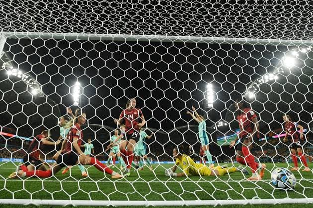 WWC23 CANADA AUSTRALIA, Hayley Raso of Australia scores her 2nd goal during the FIFA Women s World Cup 2023 soccer match between Canada and Australia at Melbourne Rectangular Stadium in Melbourne, Monday, July 31, 2023. ( NO ARCHIVING, EDITORIAL USE ONLY, NO USE IN BOOKS WITHOUT CONSENT MELBOURNE VICTORIA AUSTRALIA  Copyright: xJOELxCARRETTx 20230731001826367062