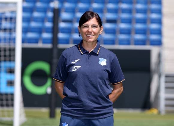 Mandana Scharei - Physiotherapeutin , TSG 1899 Hoffenheim . Porträttermin TSG 1899 Hoffenheim 2023-2024 . Zuzenhausen, GER, 01.08.2023 ,Fussball 1. Bundesliga 2023 2024 . Editorial use only !