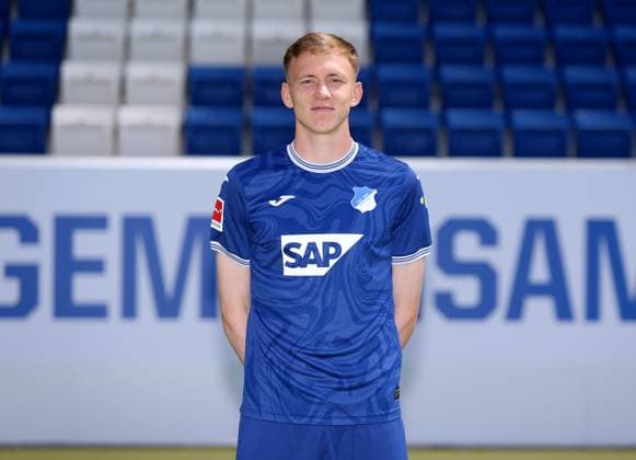 Maximilian Beier , TSG 1899 Hoffenheim . Porträttermin TSG 1899 Hoffenheim 2023-2024 . Zuzenhausen, GER, 01.08.2023 ,Fussball 1. Bundesliga 2023 2024 . Editorial use only !