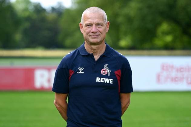 Busfahrer Michael Liebetrut; 1. FC Köln; 1.BL, Porträttermin 2023 2024