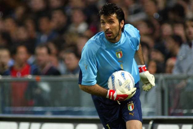 JONATHAN MOSCROP-LAPRESSE 28-04-2004 GENOVA CALCIO AMICHEVOLE PRE-EUROPEO ITALIA - SPAGNA NELLA FOTO:GIANLUIGI BUFFON  Copyright: xJONATHANxMOSCROPx
