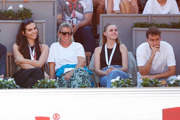 Dominic Thiem Team in der Spielerloge, L-R. im schwarzen Kleid Freundin Lili Paul-Roncalli und Mutter Karin Thiem Copyright: xJuergenxHasenkopfx