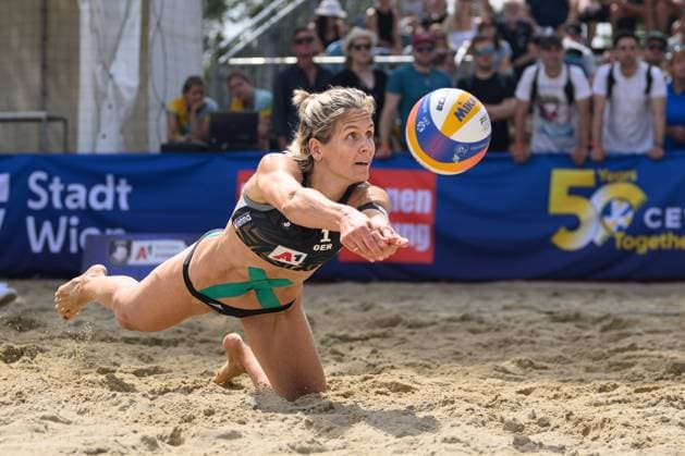 Sport Themen der Woche KW31 Sport Bilder des Tages European Championships Beach-Volleyball, Wien, 02.08.2023 Laura Ludwig (Trikot Nr. 1, GER); European Championships Beach-Volleyball, Wien am 02.08.2023 *** European Championships Beach Volleyball, Vienna, 02 08 2023 Laura Ludwig Jersey No. 1, GER European Championships Beach Volleyball, Vienna on 02 08 2023 Copyright: xBEAUTIFULxSPORTS PeterxWeberx