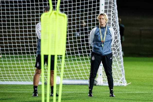 FIFA Frauen-Weltmeisterschaft 2023: Abschlusstraining Deutschland vor dem Spiel gegen Suedkorea; 02.08.2023 Martina Voss-Tecklenburg (Bundestrainerin, Deutschland) FIFA Frauen-Weltmeisterschaft 2023: Abschlusstraining Deutschland vor dem Spiel gegen Suedkorea; Brisbane Meaanjin, Perry Park, 02.08.2023 Copyright: xBEAUTIFULxSPORTS Jonesx