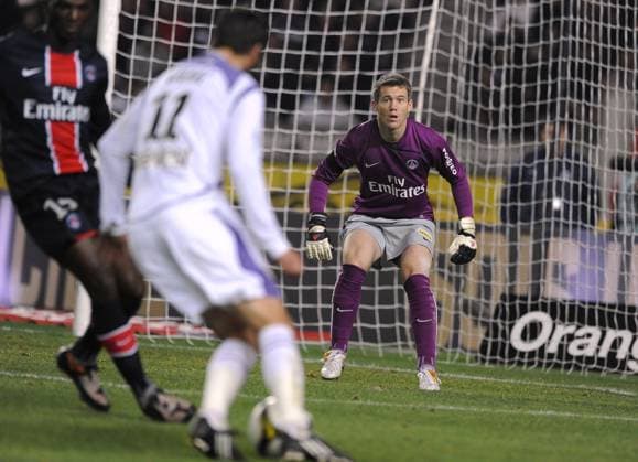 French First League soccer match, Paris Saint-Germain vs Toulouse PSG s Mickael Landreau during the French First League soccer match, Paris Saint-Germain vs Toulouse, in Paris, France, on October 29, 2008. Toulouse won 1-0. Photo by Henri Szwarc Cameleon ABACAPRESS.COM Paris France  Copyright: xSzwarcxHenri ABACAx 168390_055 SzwarcxHenri ABACAx 168390_055